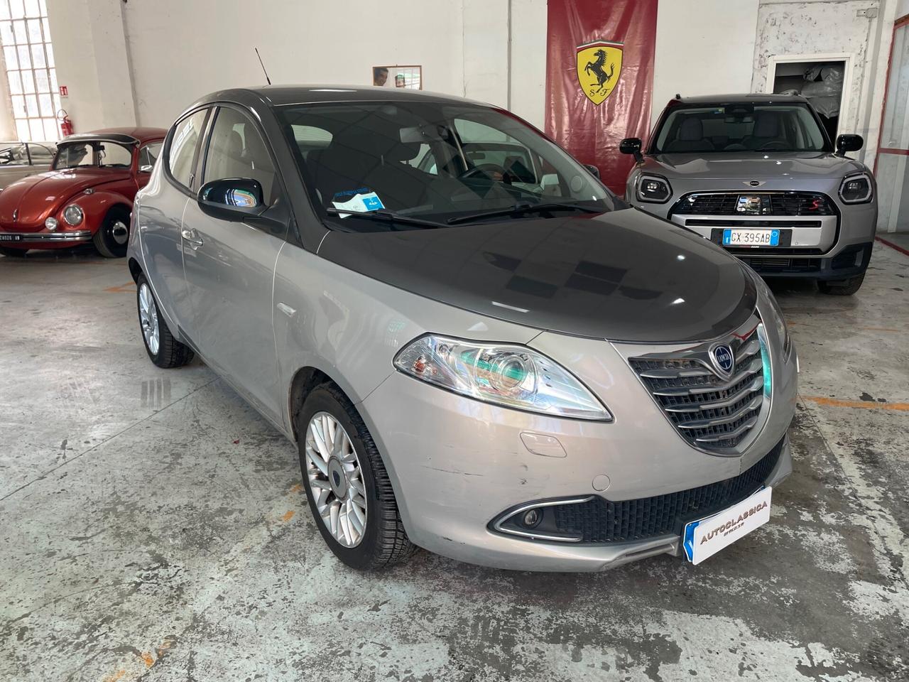 Lancia Ypsilon 1.2 69 CV 5 porte 30th Anniversary 49.000KM!!!