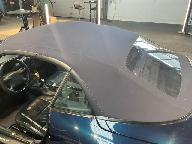 PORSCHE 996 Carrera 4 Cabrio 3.4 300CV MANUALE ! TOTAL BLU !