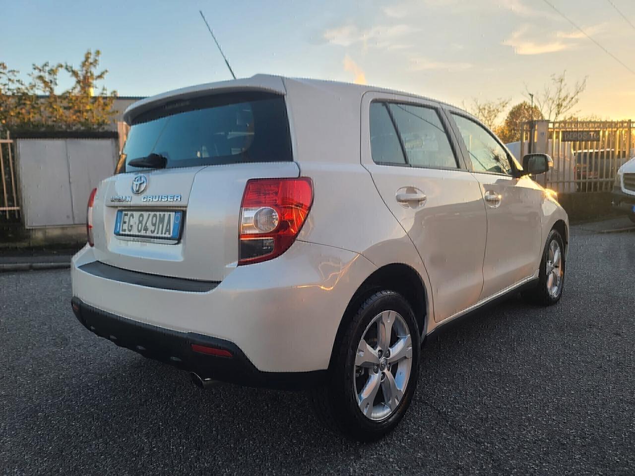 Toyota Urban Cruiser 1.4 D-4D Active 4x4