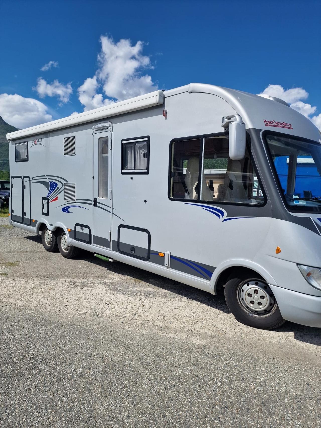 Motorhome frankia luxury del 2005 tre assi in saldo 132