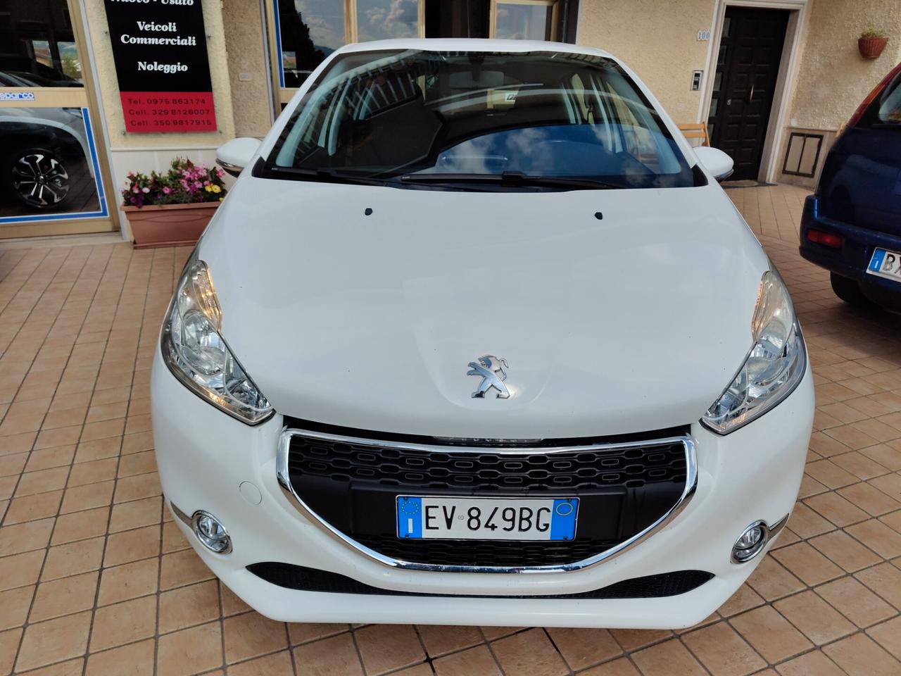 Peugeot 208 1.4 e-HDi 68 CV S&S robotizzato 5 porte Active