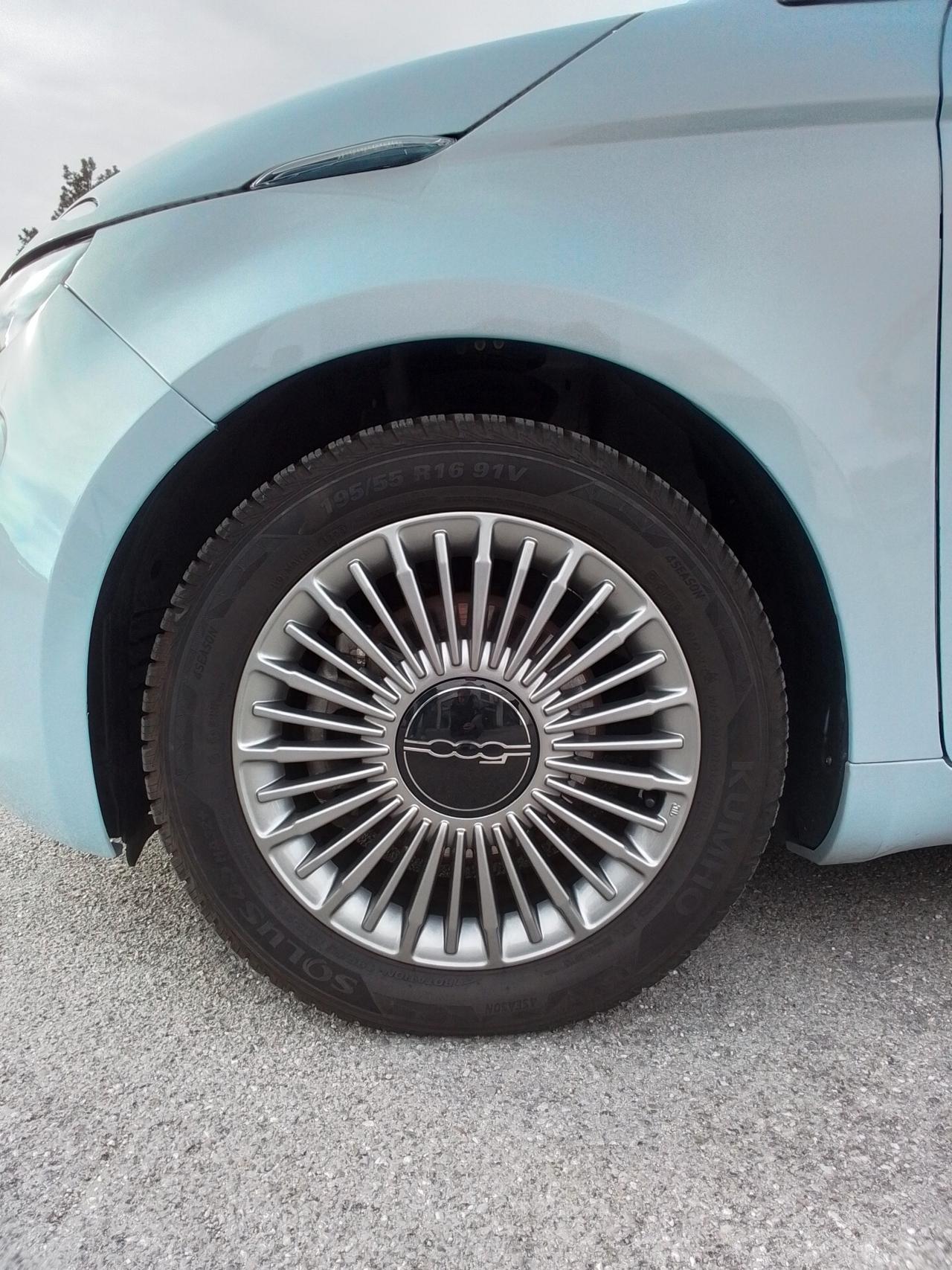 Fiat 500e Berlina 42 kWh Icon