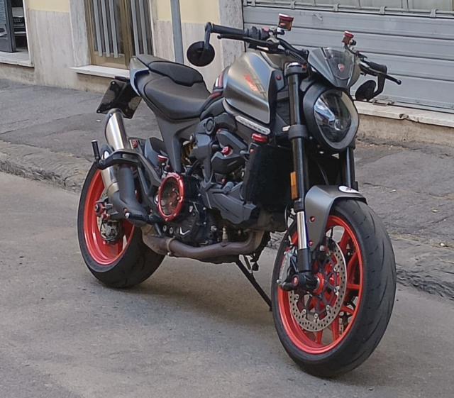 DUCATI Monster 937 Plus