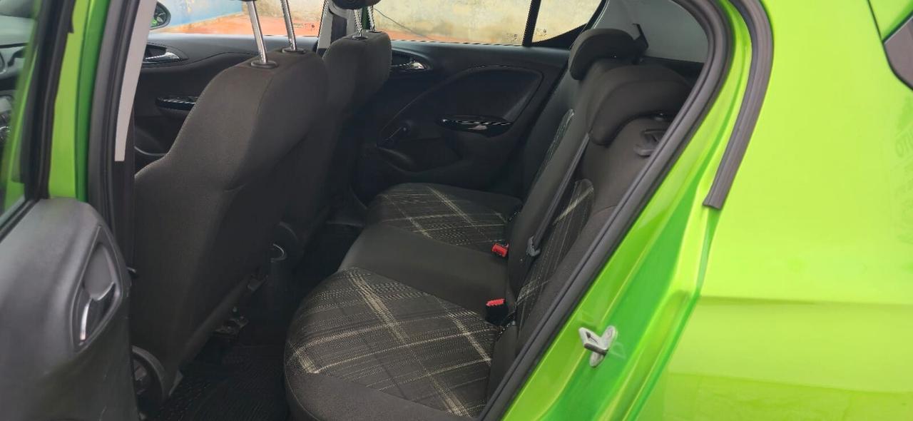 Opel Corsa 1.2 5P INNOVATION