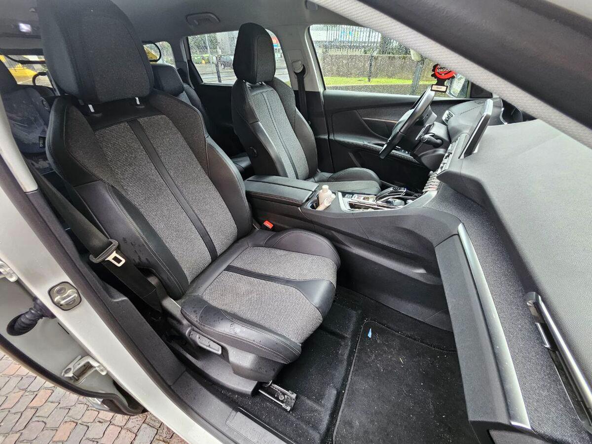 Peugeot 5008 1.2 pt t Allure s&s 130cv 7p.ti eat8
