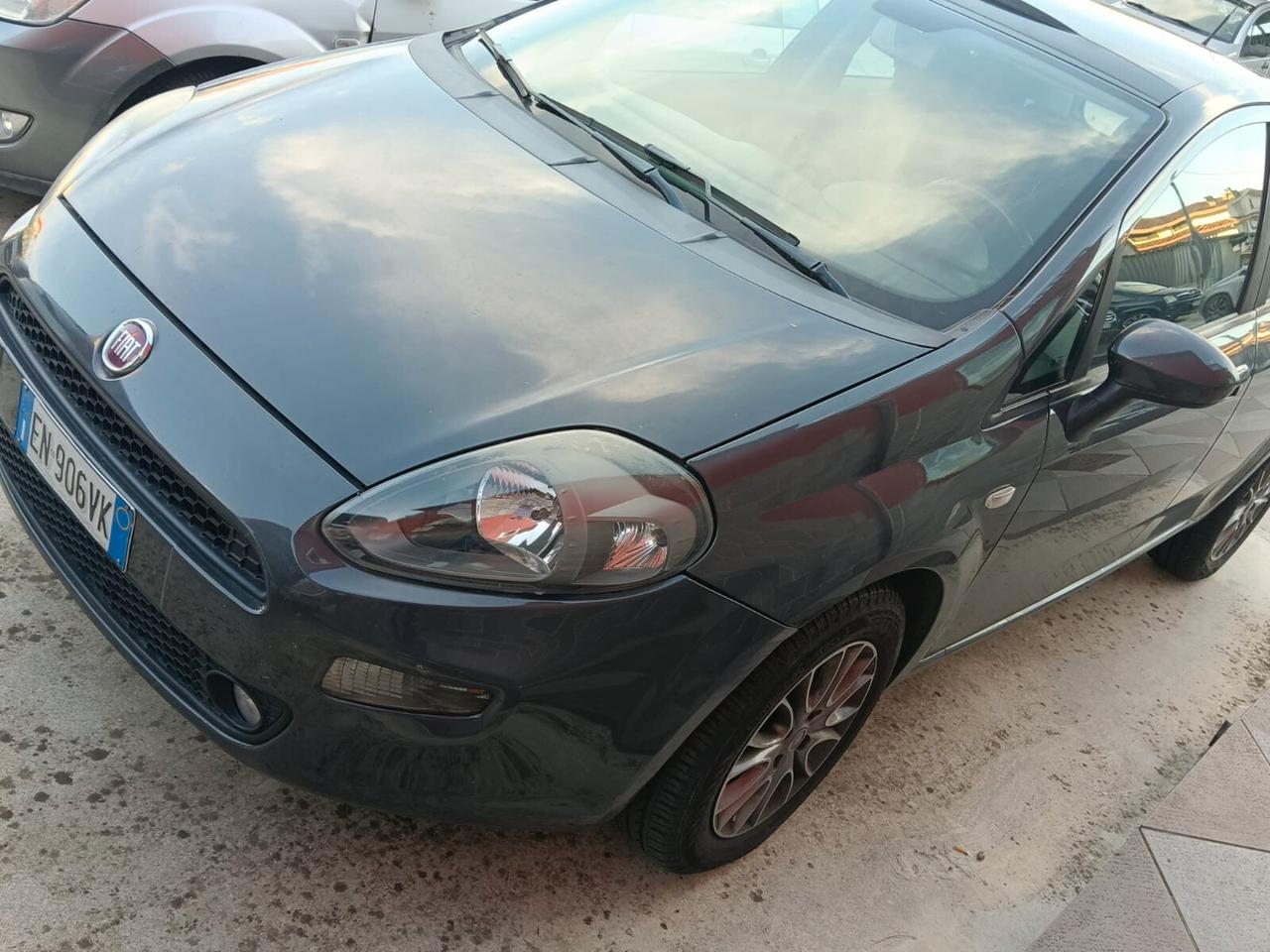 Fiat Punto 1.3 MJT II 75 CV 5 porte Virgin Radio