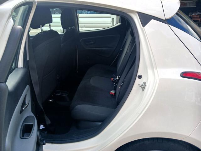 LANCIA Ypsilon 1.2 69 CV 5 porte VEICOLO PER COMMERCIANTI
