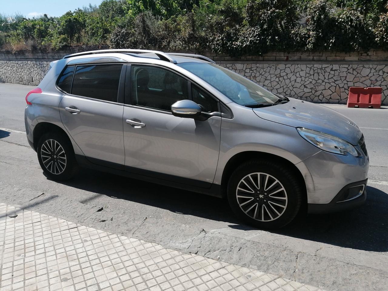 Peugeot 2008 BlueHDi 100 Allure