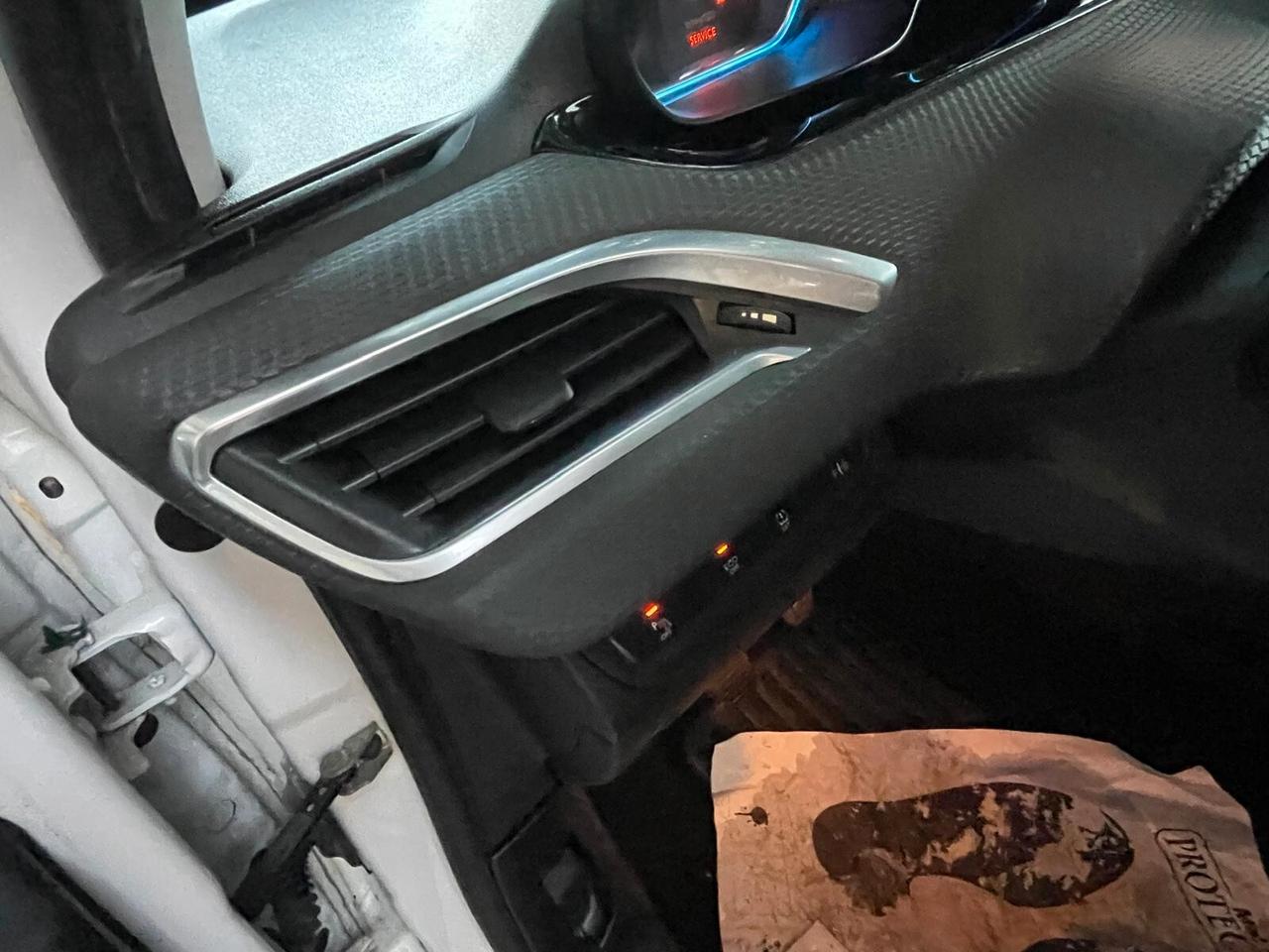 Peugeot 2008 1.6 e-HDi 92 CV Allure