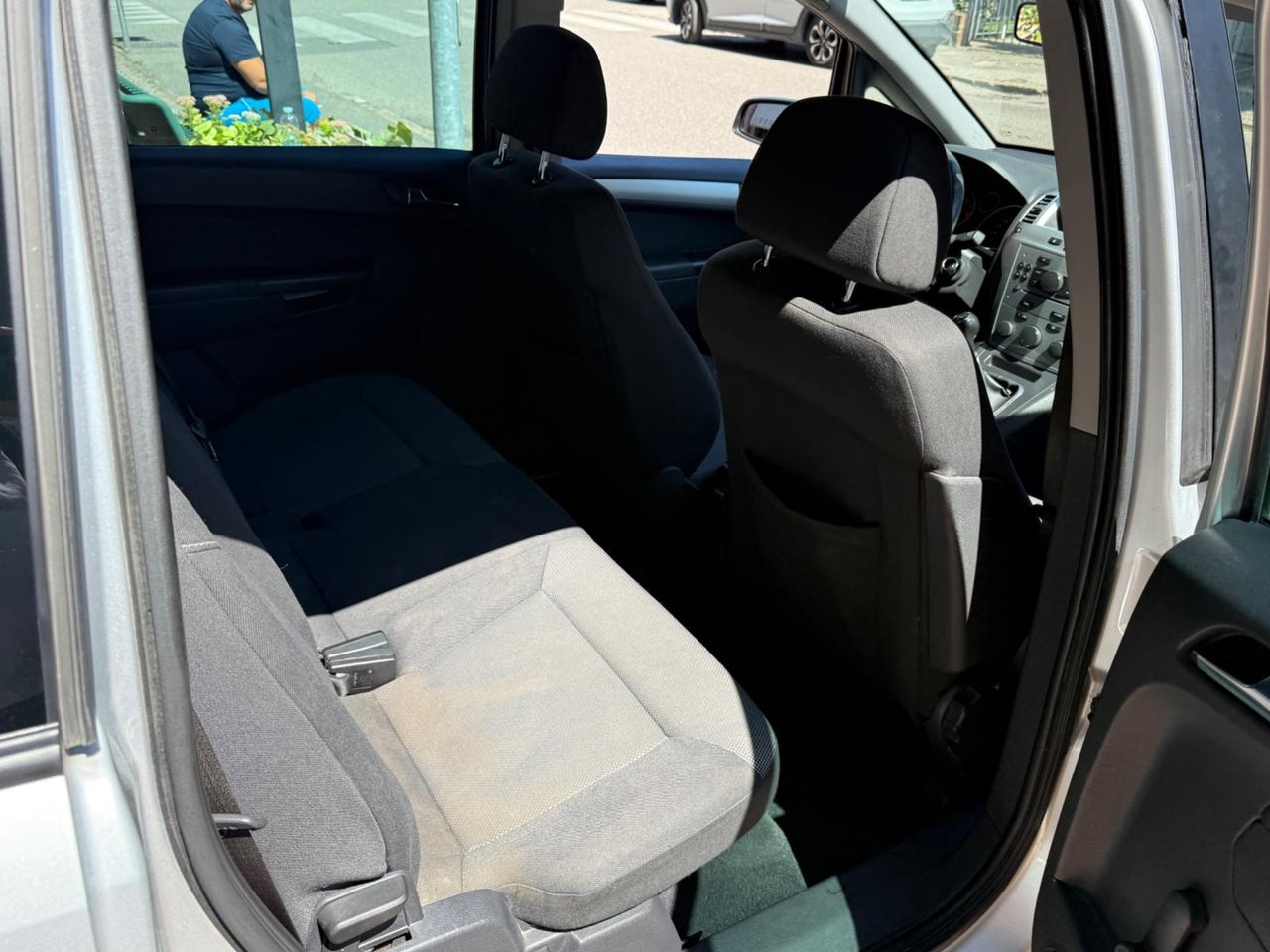 Opel Zafira 1.6 16V ecoM 94CV Cosmo