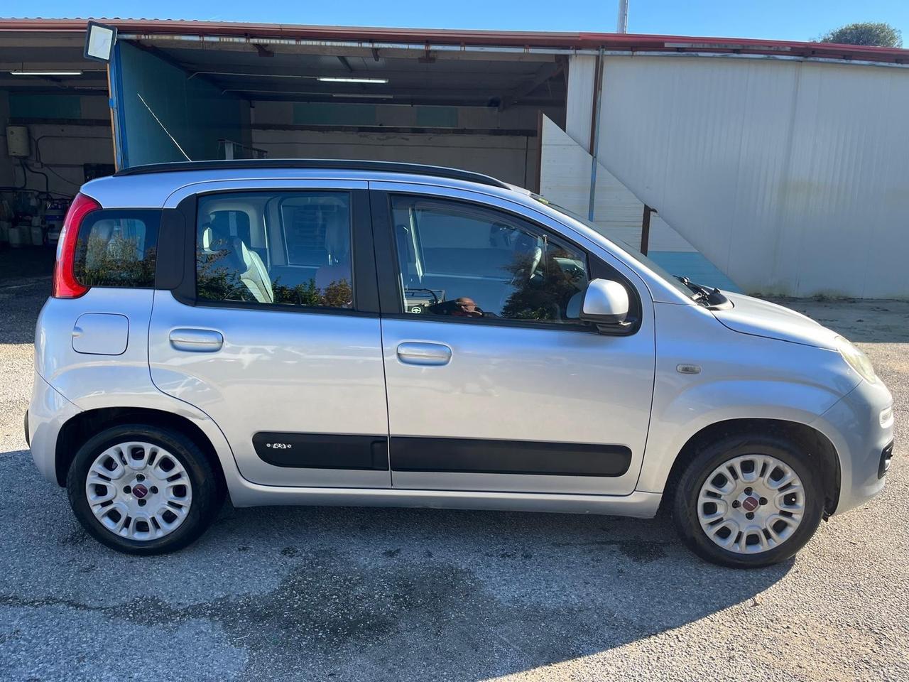 Fiat panda 1.2 gpl lounge-full-10/2012
