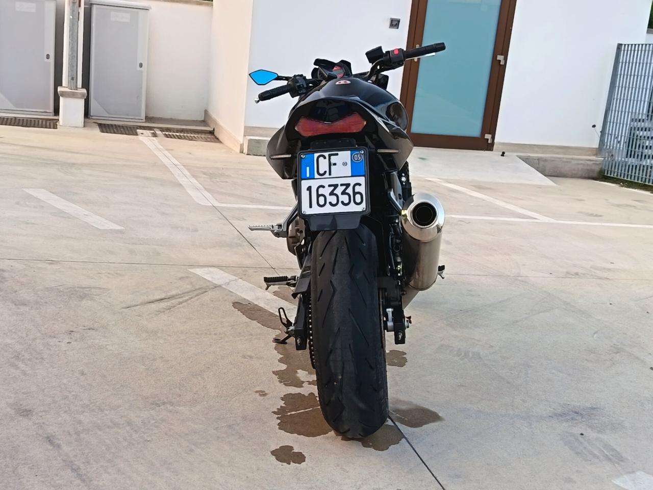 Kawasaki Z 750 Total black