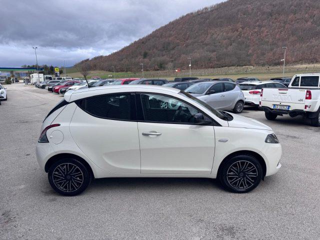 LANCIA Ypsilon 1.0 FireFly 5p Hybrid Ecochic Gold IVA ESPOSTA