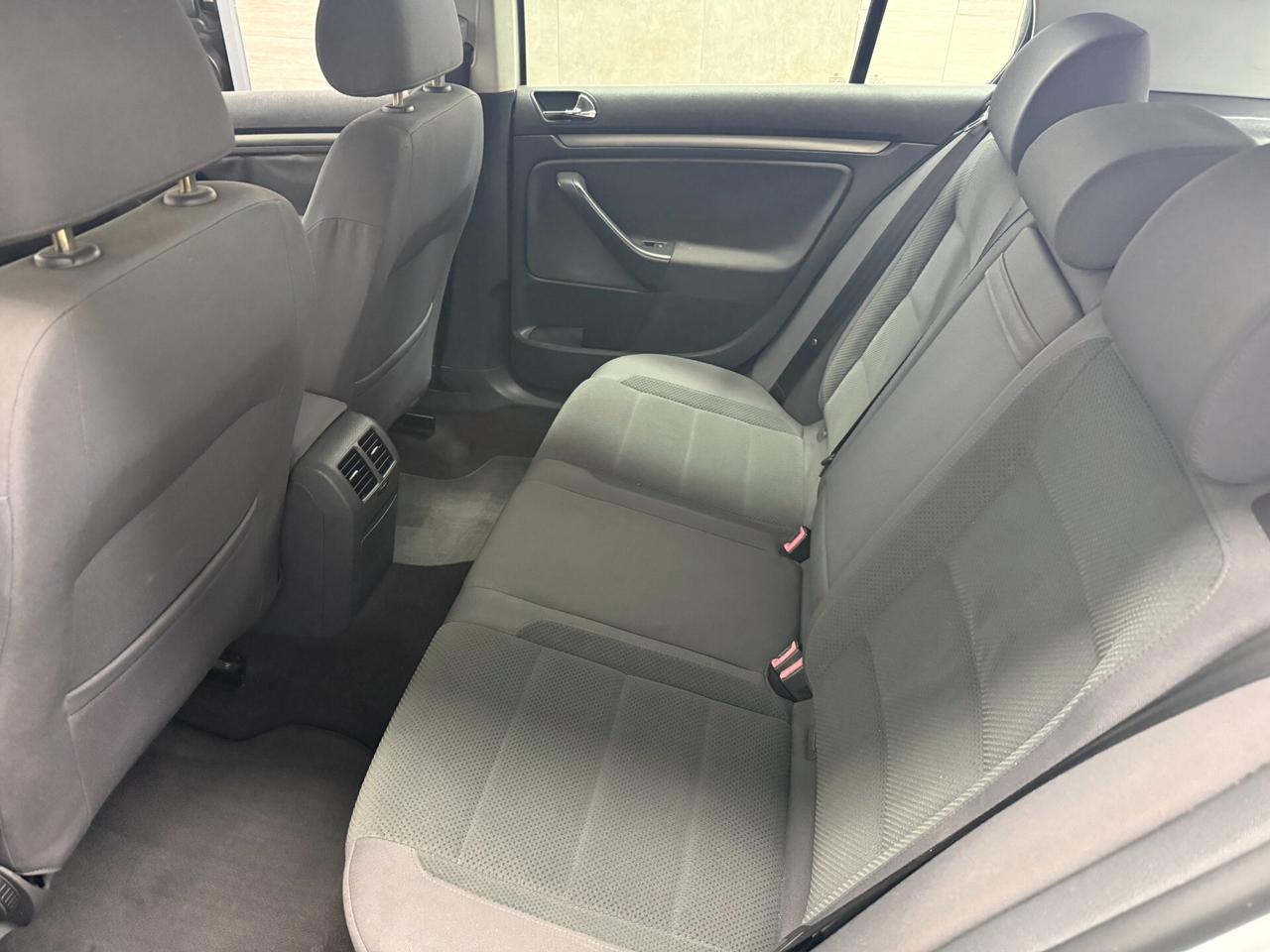 Volkswagen Golf 1.6 16V cat Variant Comfortline