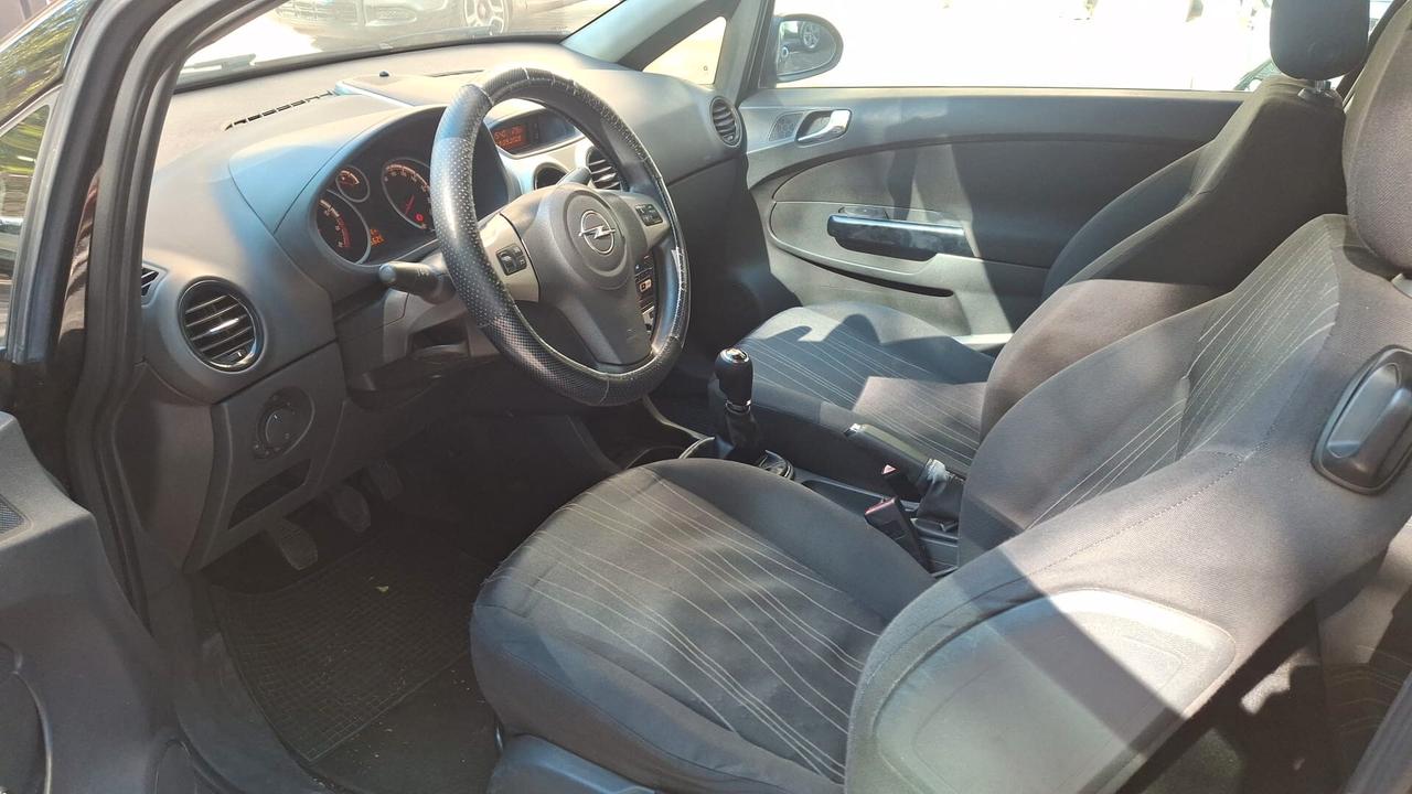 Opel Corsa 1.2 3 porte Enjoy