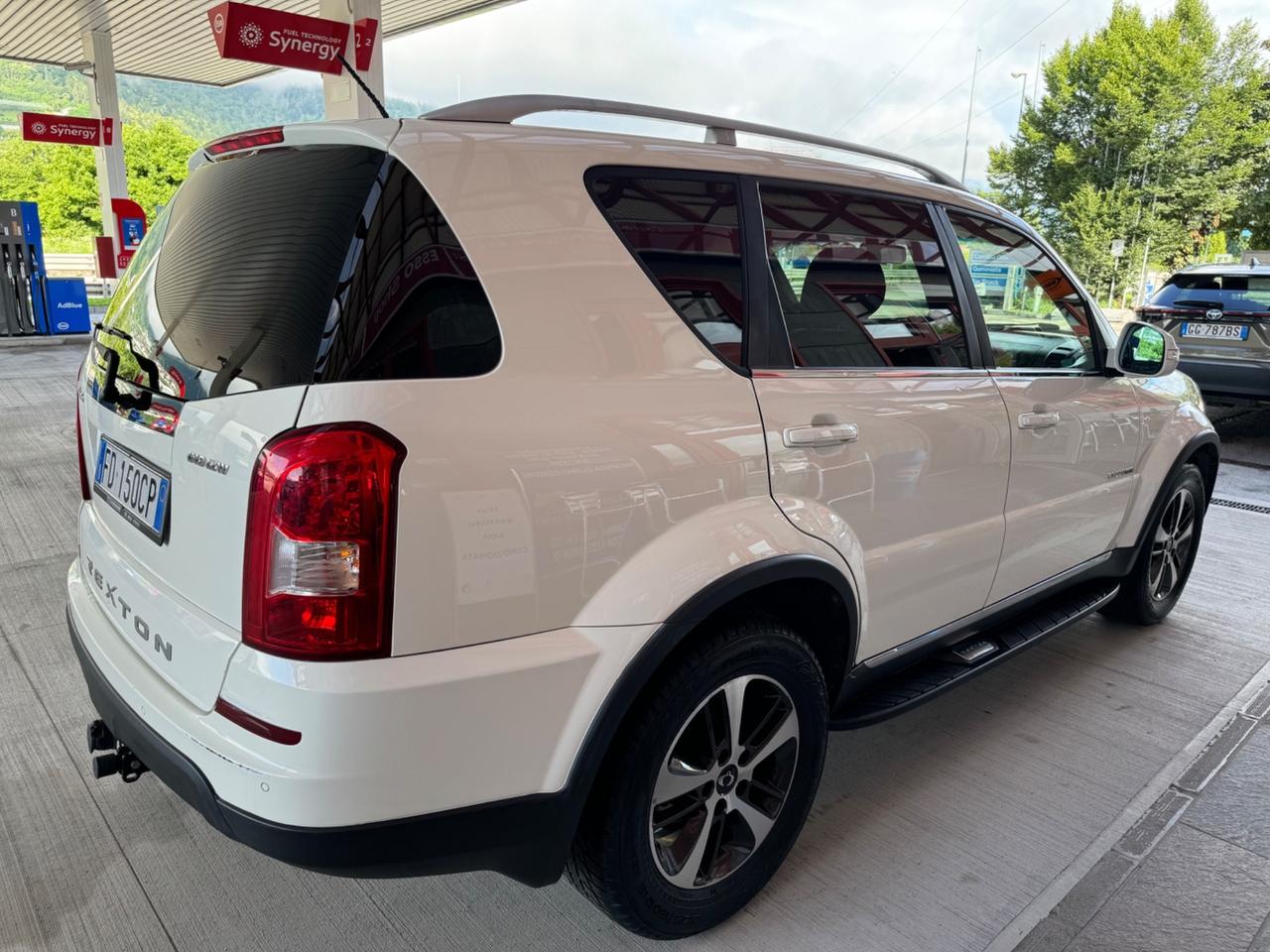 Ssangyong Rexton W 2.2 Diesel 4WD A/T Top Pelle Nera