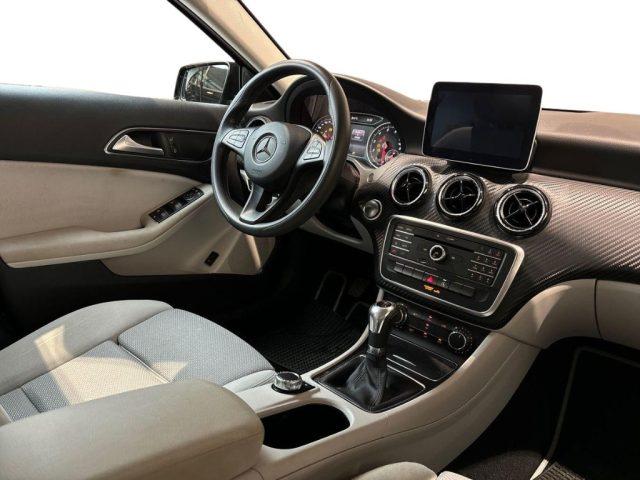 MERCEDES-BENZ GLA 180 Business Navi