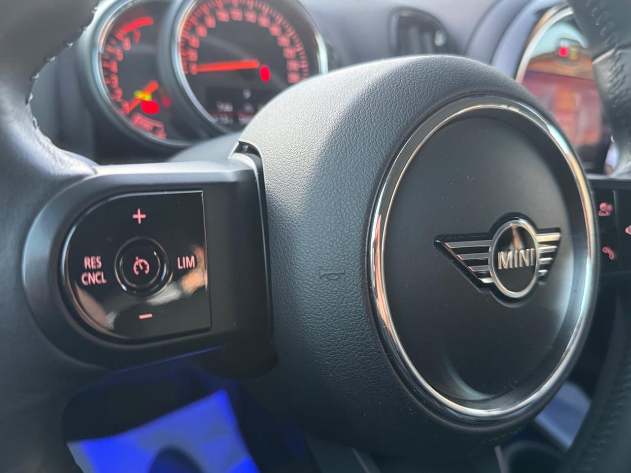 Mini Cooper Countryman 1.5 Essential 136cv final edition