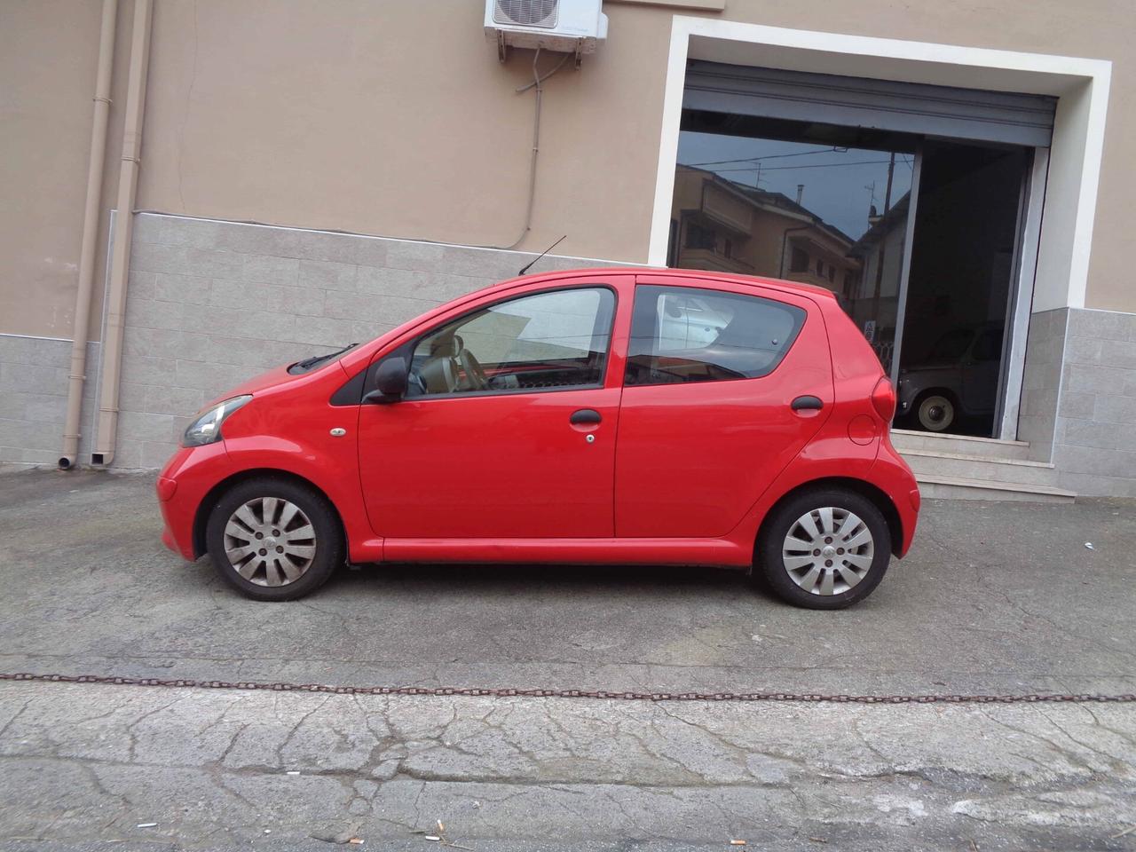 Toyota Aygo 1.0 68CV 5 porte (Finanziabile)