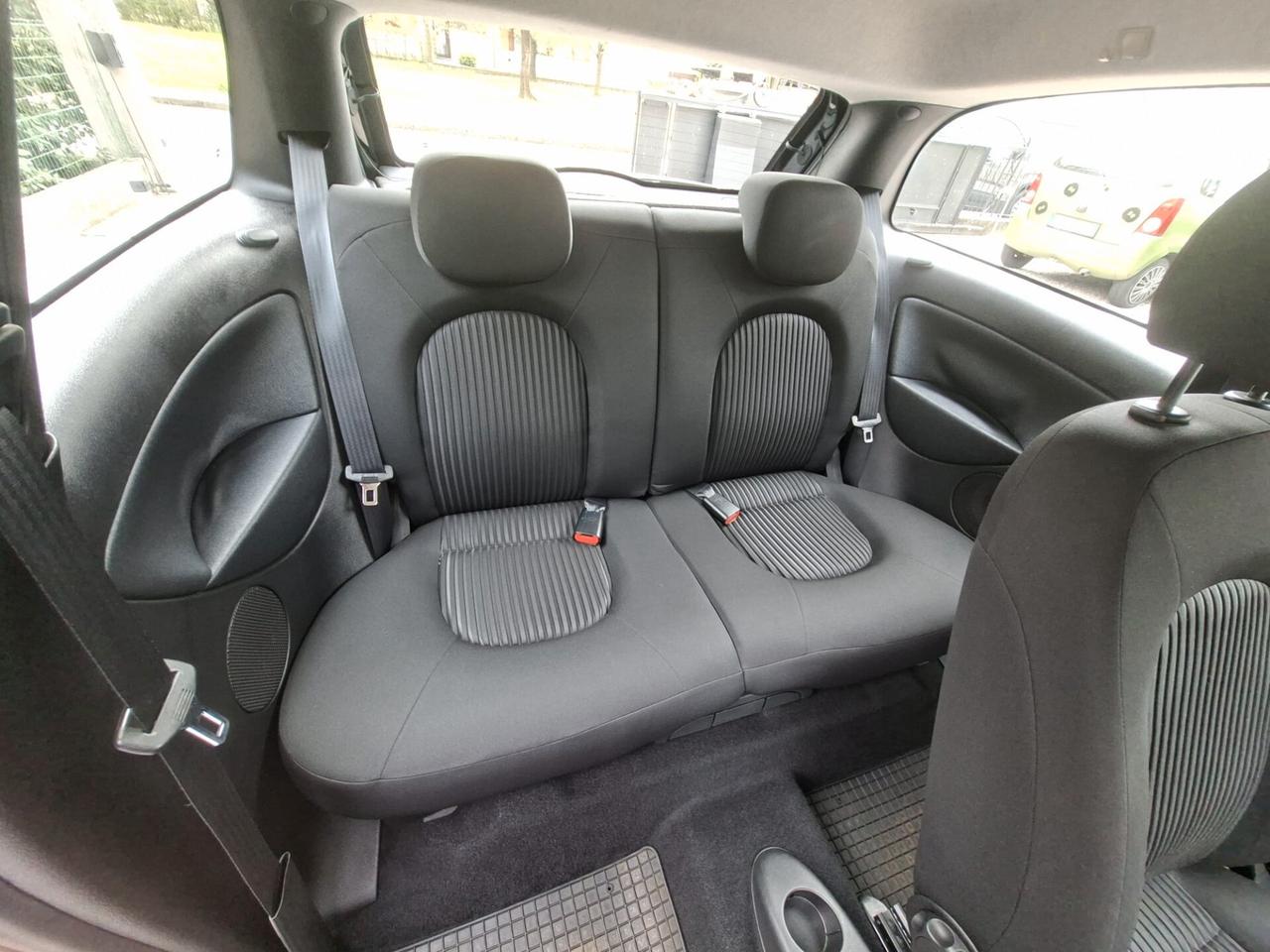 Lancia Ypsilon 1.2 69 CV 3 porte S&S Gold