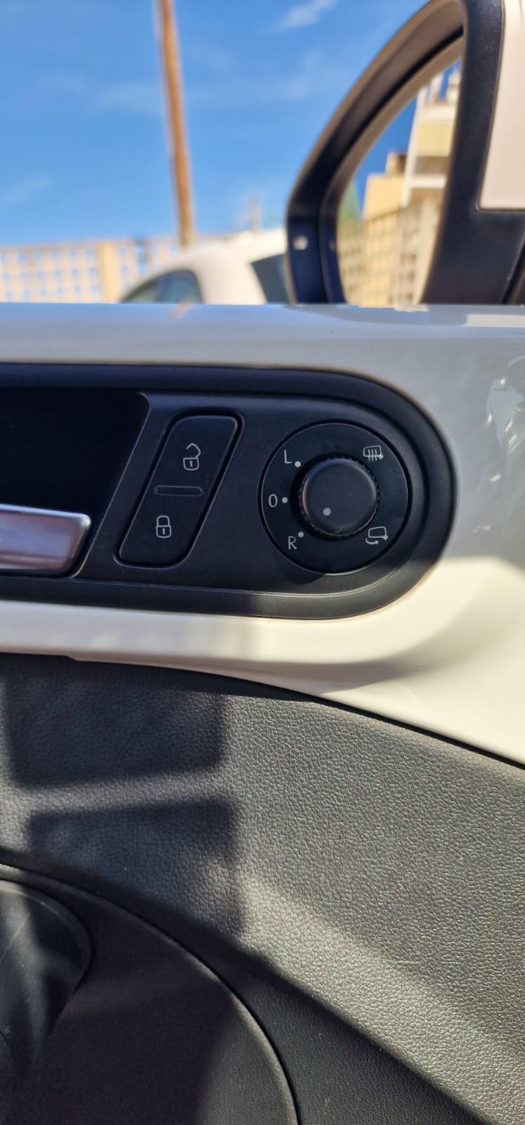 Volkswagen Maggiolino 1.6 TDI Design 2012