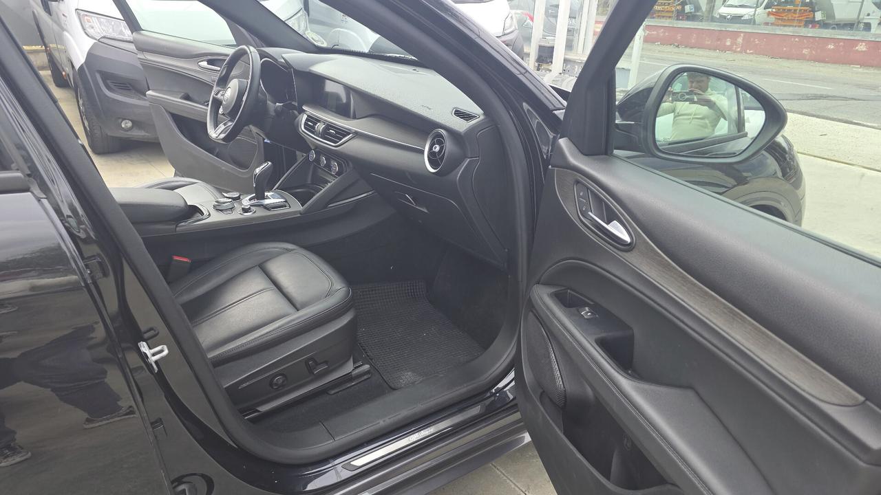Alfa Romeo Stelvio 2.2 TD 160 CV AT8 RWD Ti VELOCE