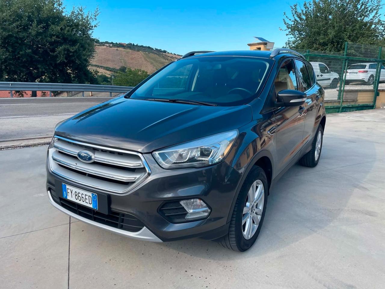 Ford Kuga 1.5 TDCI 120 CV S&S 2WD Business