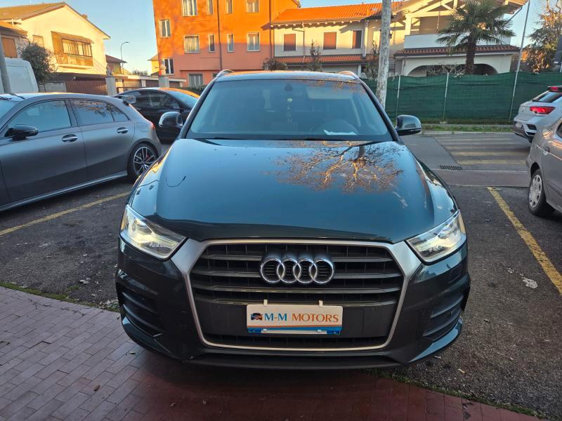 Audi Q3 2.0 tdi Business 120cv s-tronic