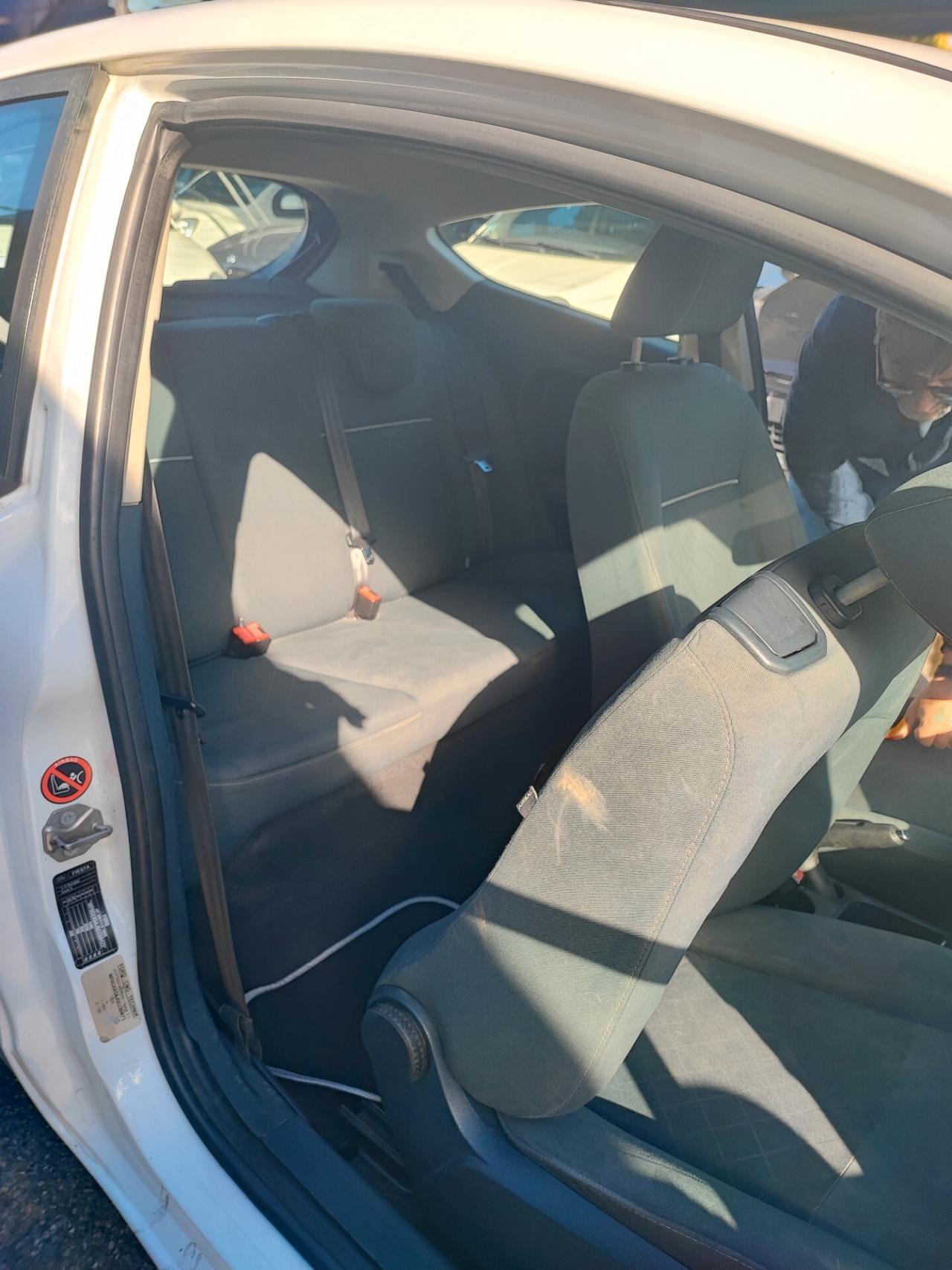 Ford Fiesta 1.4 3 porte Bz.- GPL Titanium