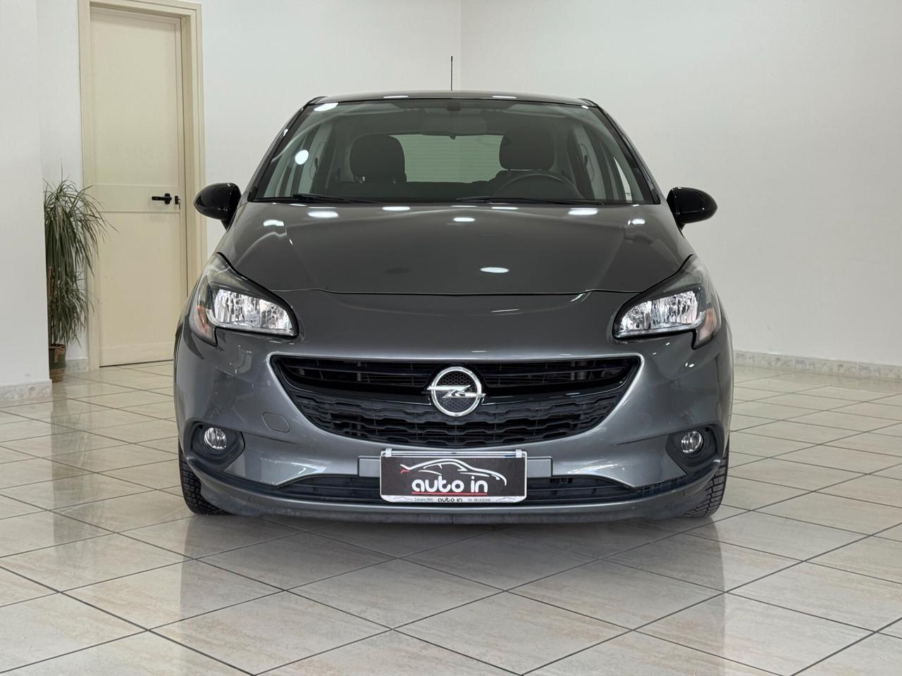 Opel Corsa 1.4 75cv 5 porte Black Edition