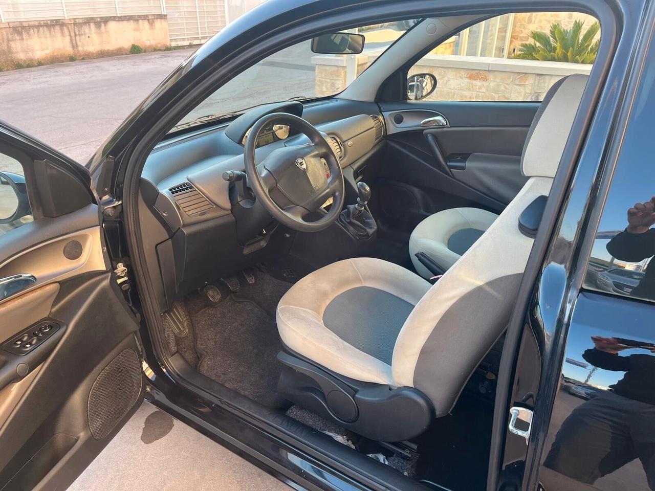 Lancia Ypsilon 1.2 Benzina
