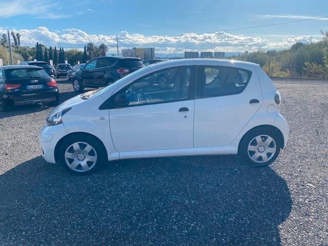 Toyota Aygo 1.0 12V VVT-i 5 porte Sol Connect