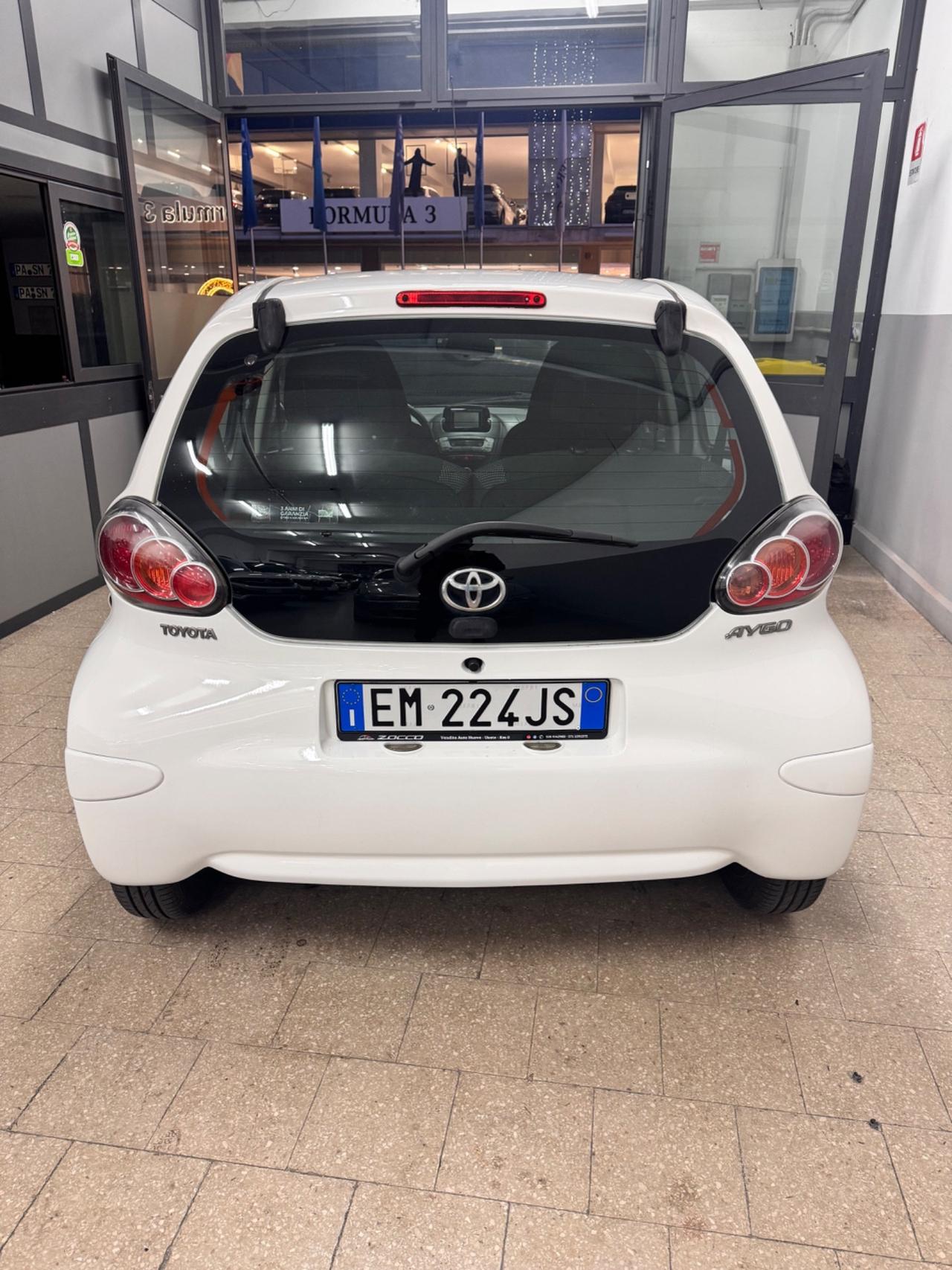 Toyota Aygo 1.0 68 Cv 5 Porte Lounge - 2012