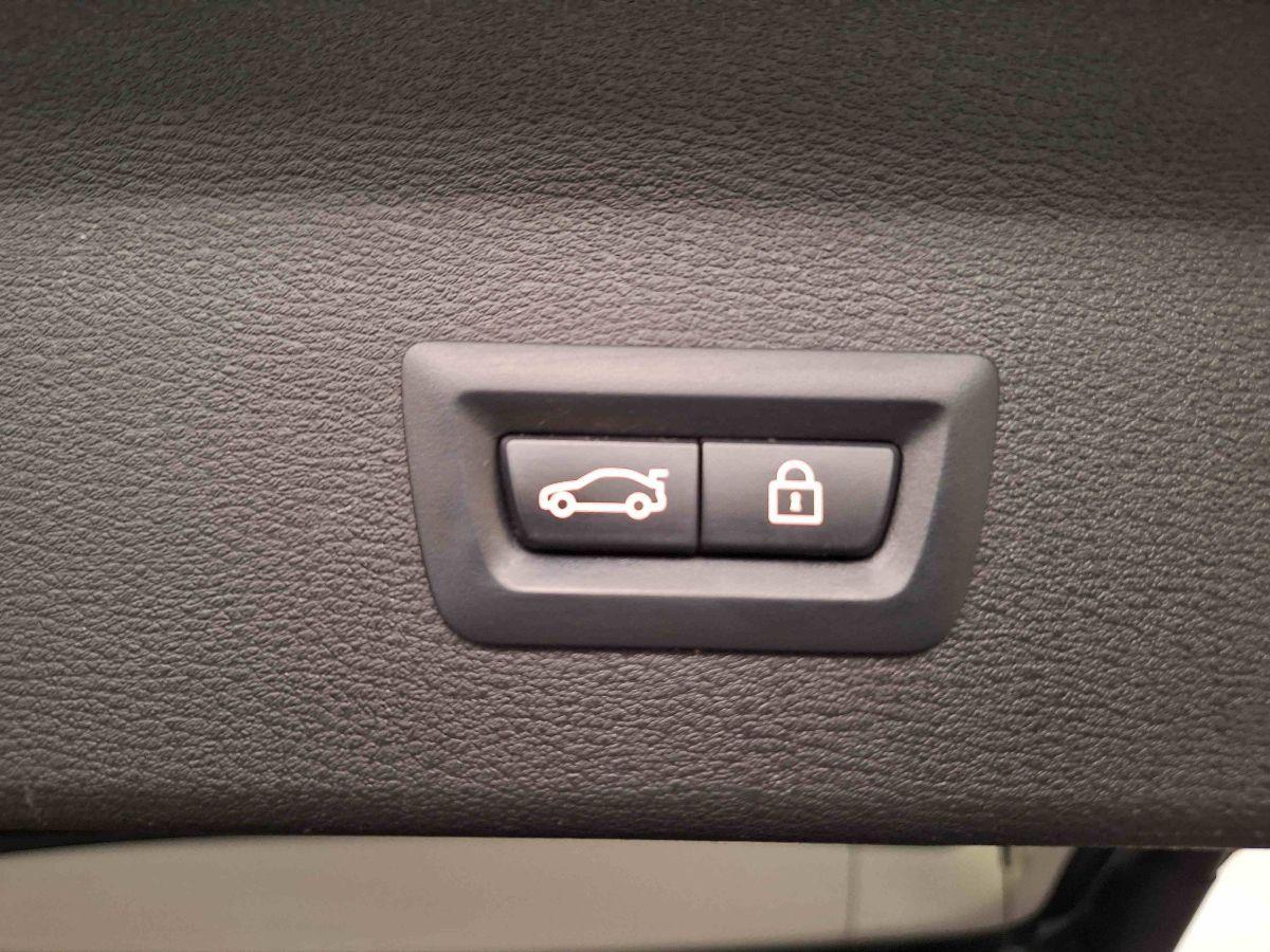 BMW X1 sDrive18d Business - AUTOMATICA + PAD - TAGLIANDATA - GARANZIA -