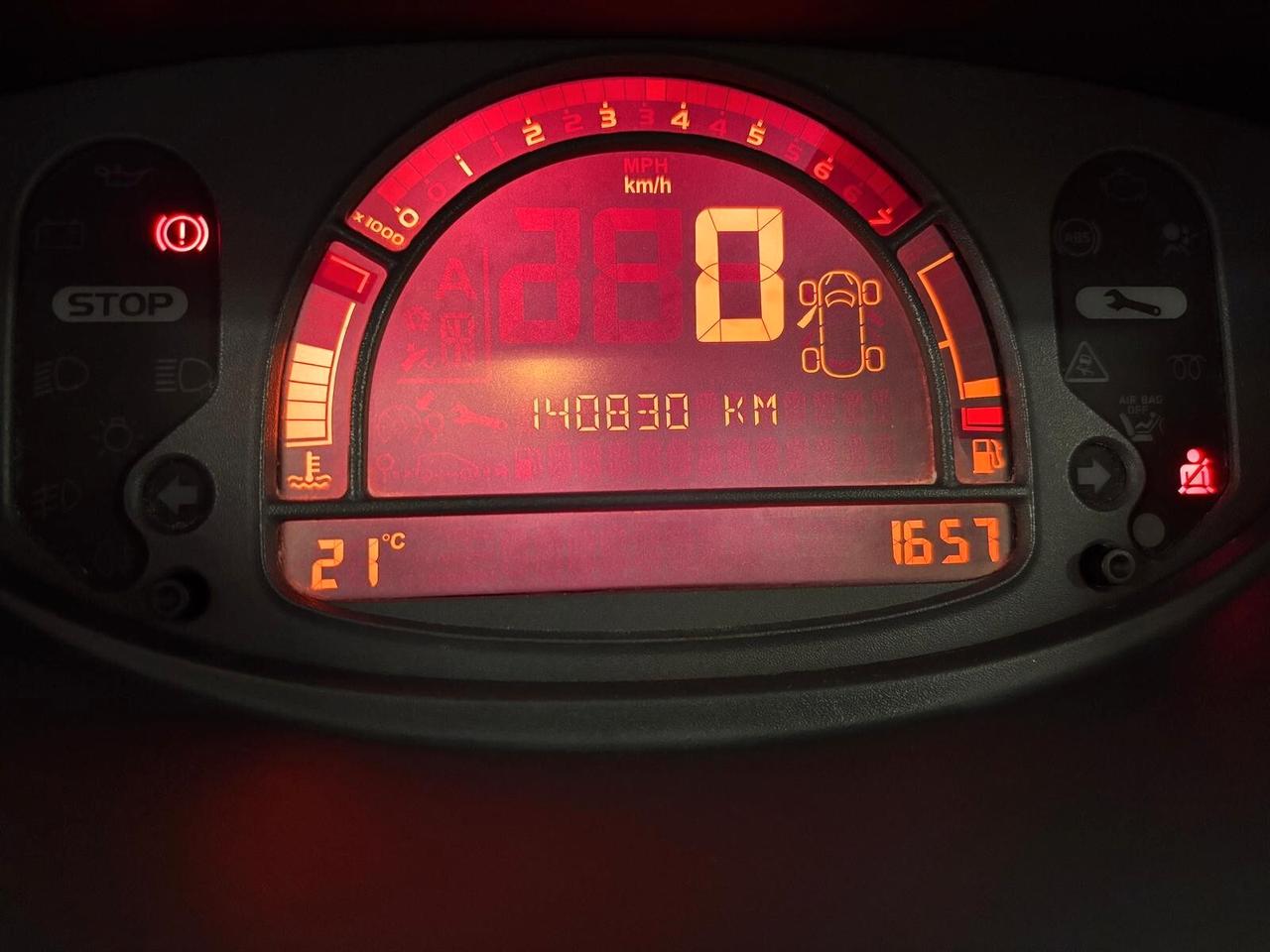 RENAULT MODUS ANNO 2006 BZ 1.2 ADATTA NEOPATENTATI KM 140 MILA