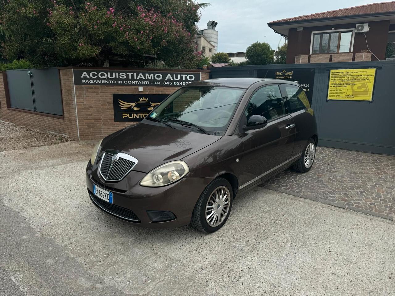 Lancia Ypsilon 1.2 69 CV Unyca