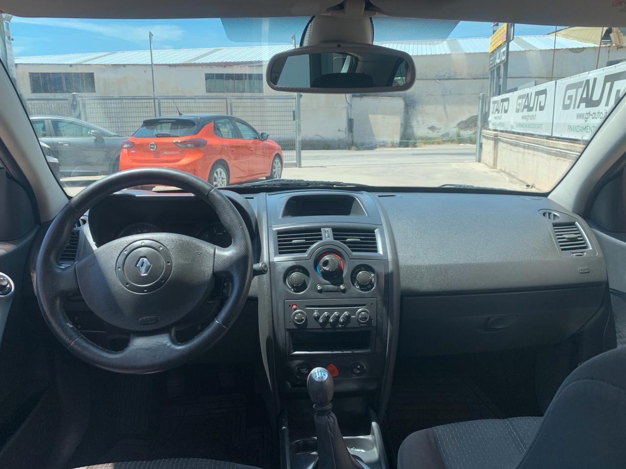 Renault Megane 1.9 dCi 5P 89.000Km
