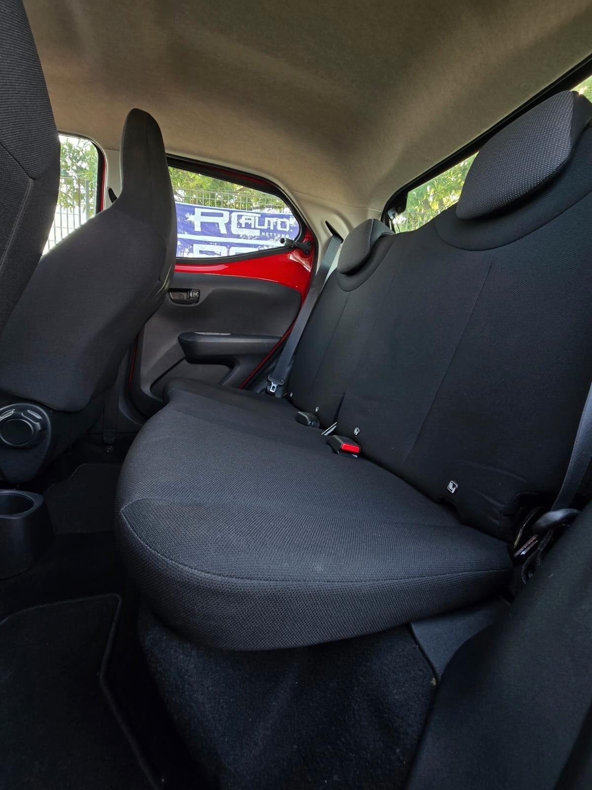Toyota Aygo Connect 1.0 VVT-i 72 CV 3 porte x-cool