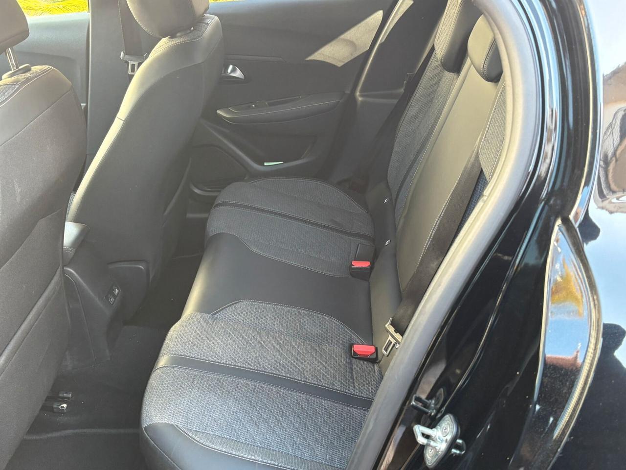 Peugeot 208 PureTech 100 Stop&Start 5 porte Allure