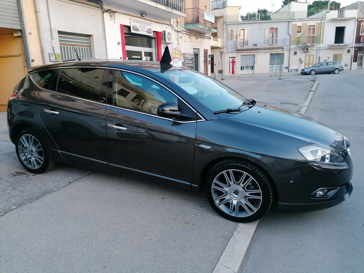 Lancia Delta 1.6 MJT DPF 105 CV Gold