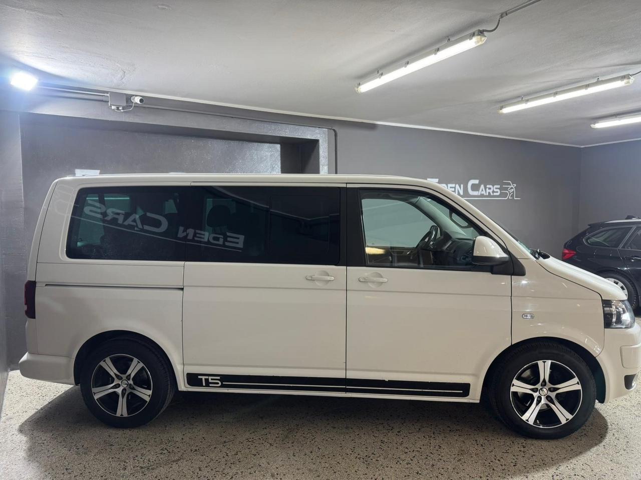 Volkswagen Transporter Caravelle T5 2.5 TDI/131CV Tiptr. PL Trend.