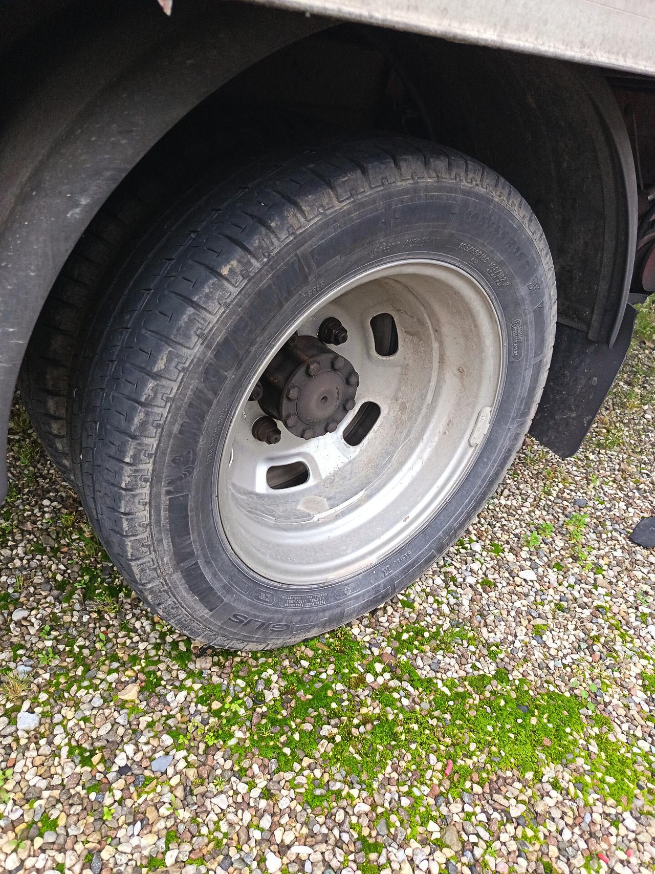 Iveco 35 10 2.5cc diesel