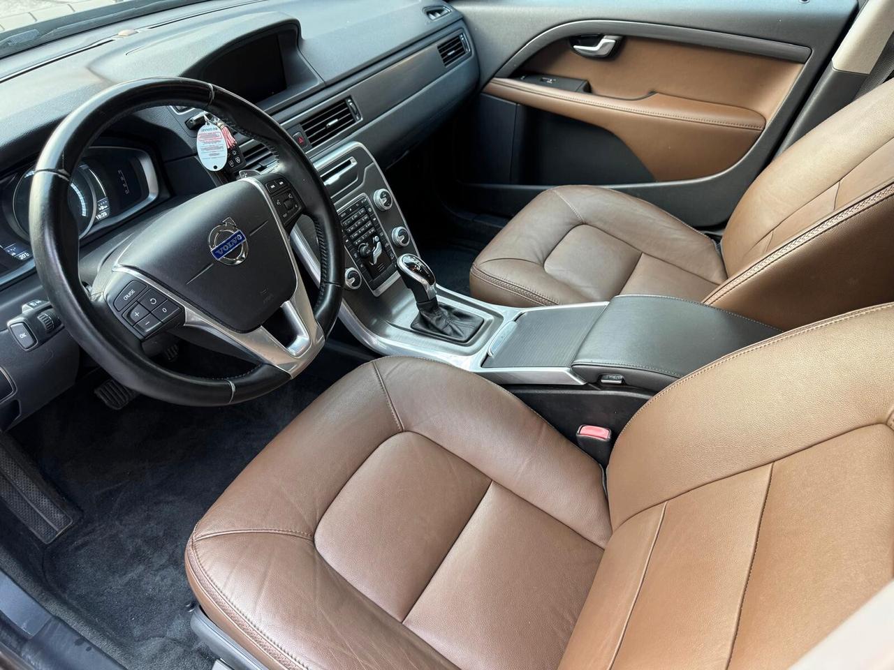 Volvo XC 70 D4 AWD Geartronic Momentum*EURO5B*FULL