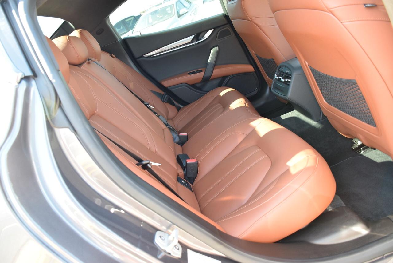 Maserati Ghibli NEW 3.0 V6 Diesel Gransport AUTOM. F1 IVA DETR.