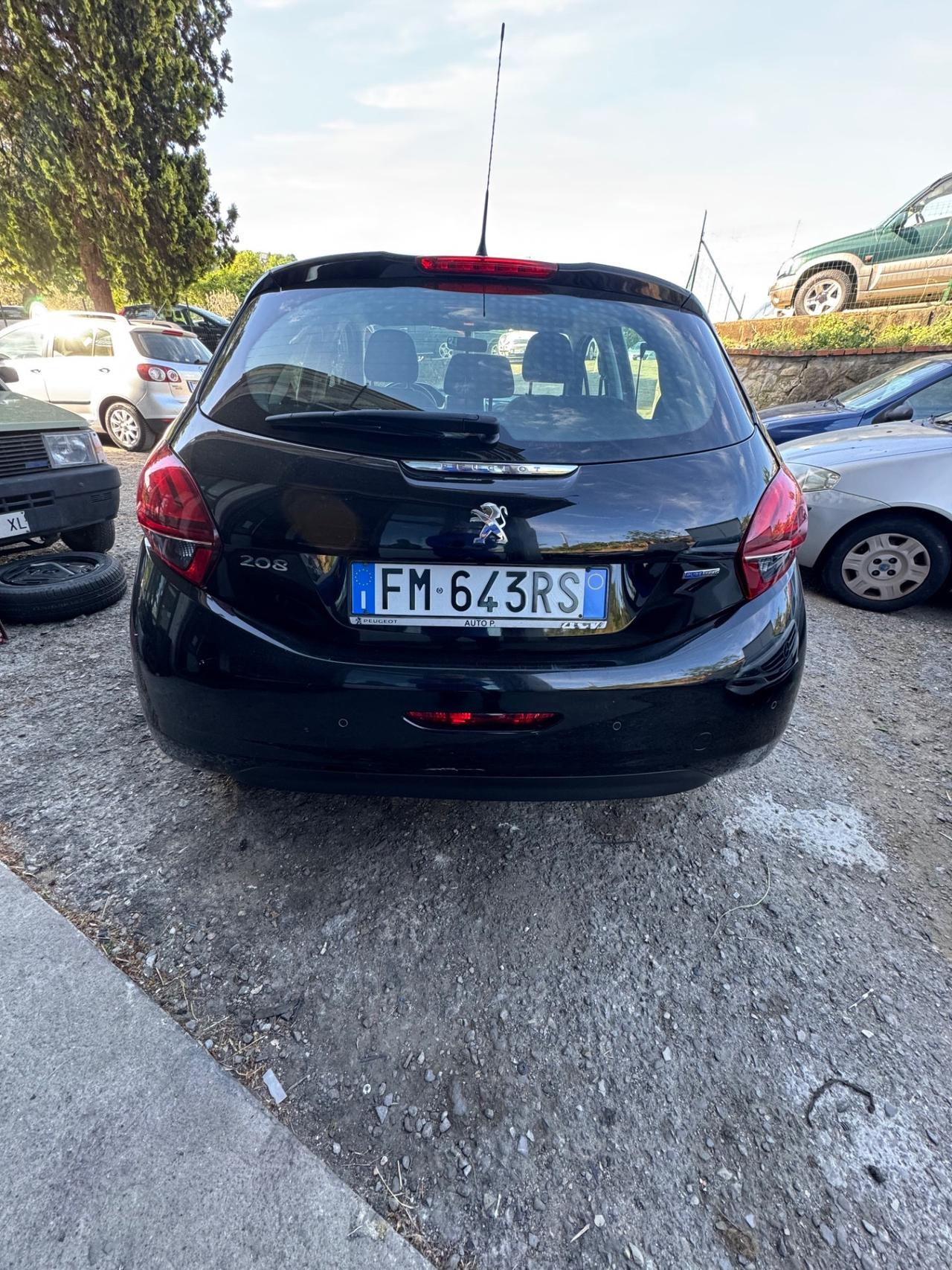 Peugeot 208 PureTech 82 5p. GPL Allure