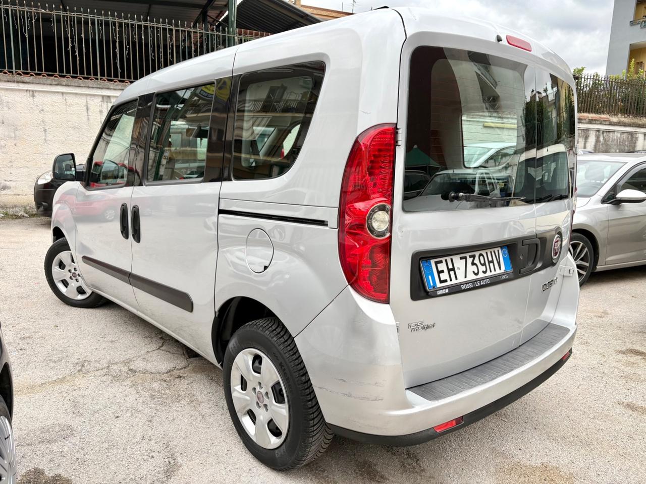 Fiat Doblò 1.6 MJT furgone con 5 posti