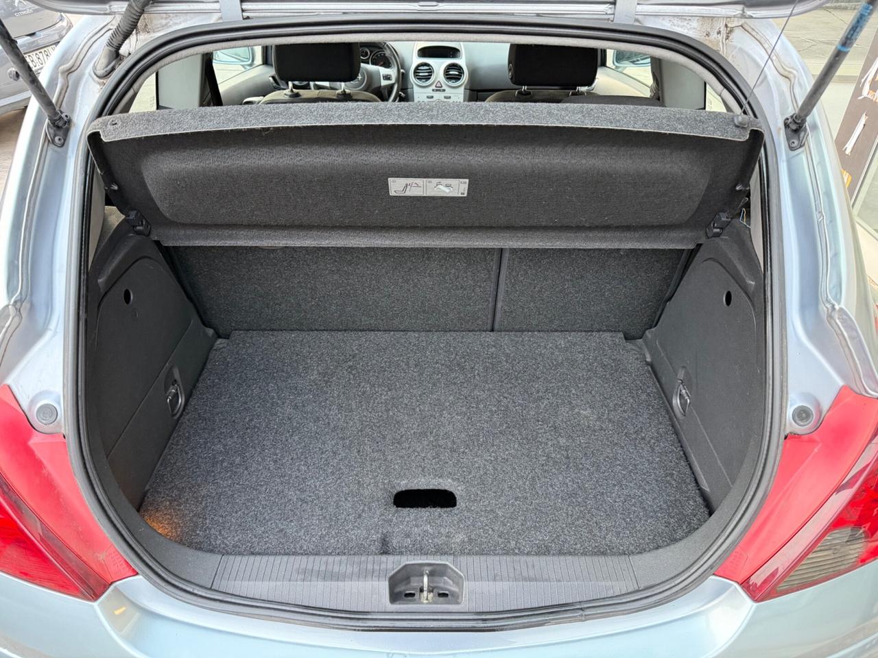 Opel Corsa 1.2- Revisionata alla consegna- Neopatentati