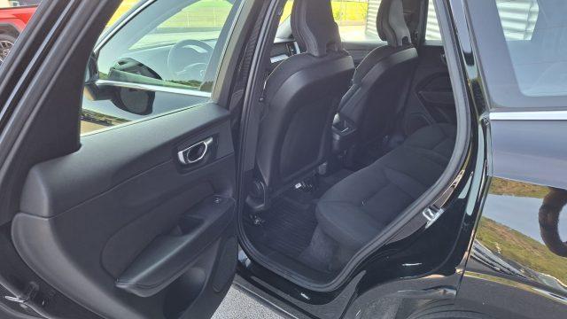 VOLVO XC60 B4 (d) AWD Geartronic Business Plus 4x4 AWD