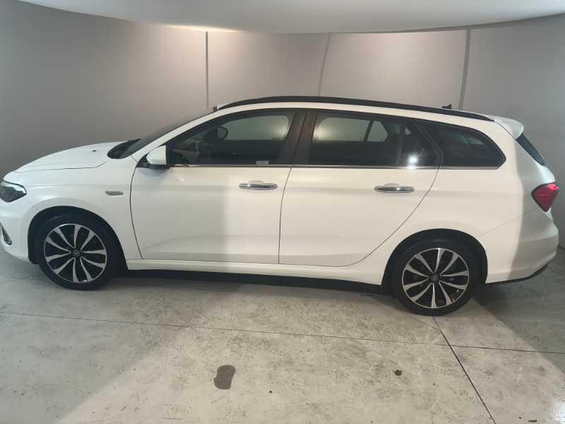 FIAT Tipo (2015-->) - Tipo 1.3 Mjt S&S SW Lounge