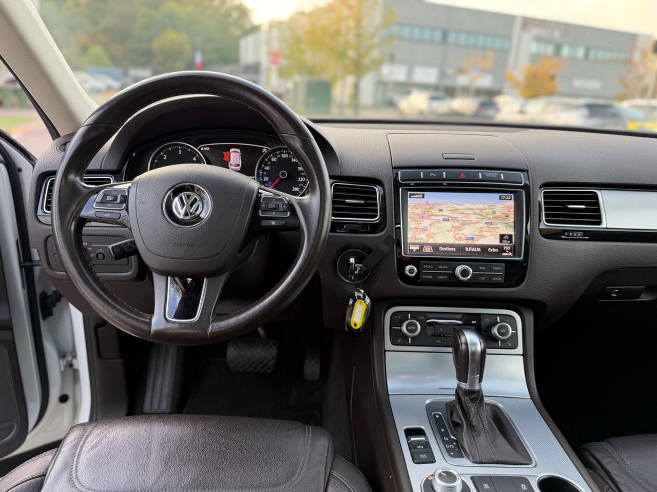 Volkswagen Touareg 3.0 TDI 262 CV *PREZZO REALE*pelle*Automatik*Tetto*Pelle